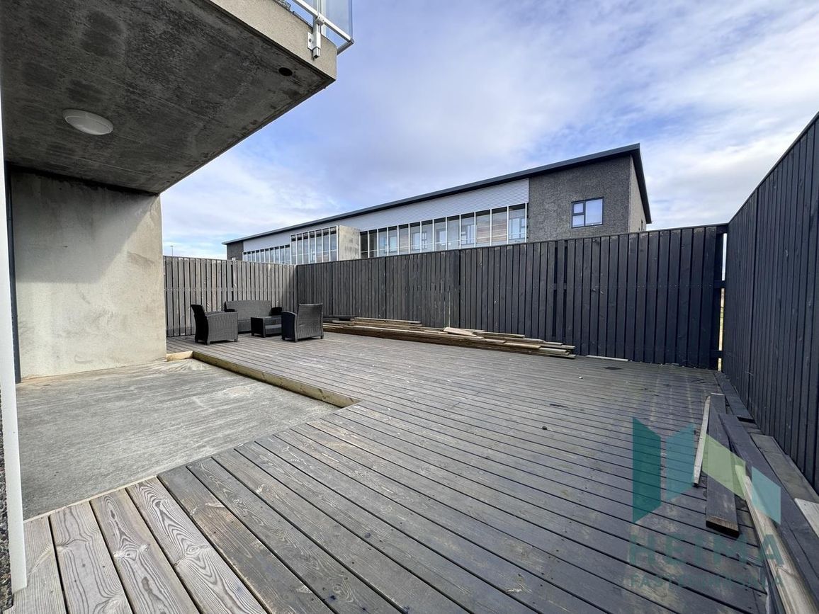 Dalsbraut 14, 260 Reykjanesbær