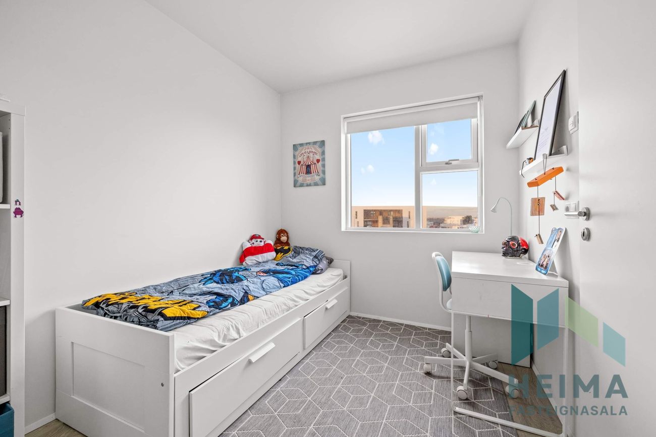 Dalsbraut 14, 260 Reykjanesbær