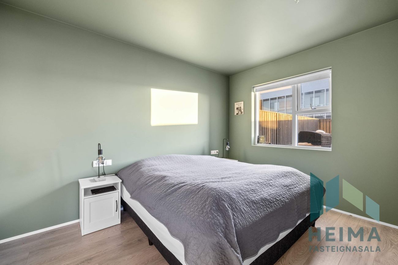 Dalsbraut 14, 260 Reykjanesbær