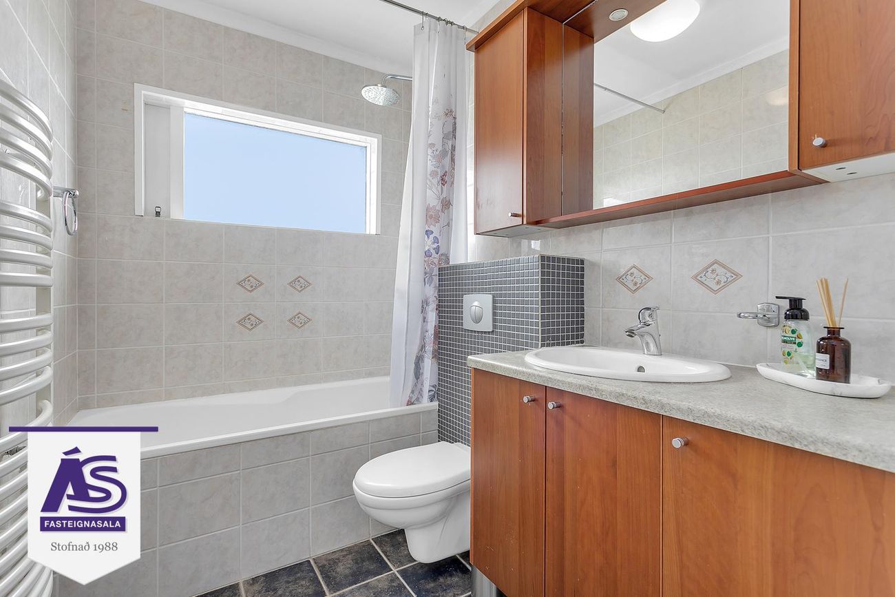 Breiðvangur 22, 220 Hafnarfjörður