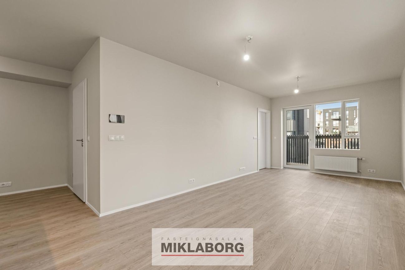 Jöfursbás 9C - 0202, 112 Reykjavík