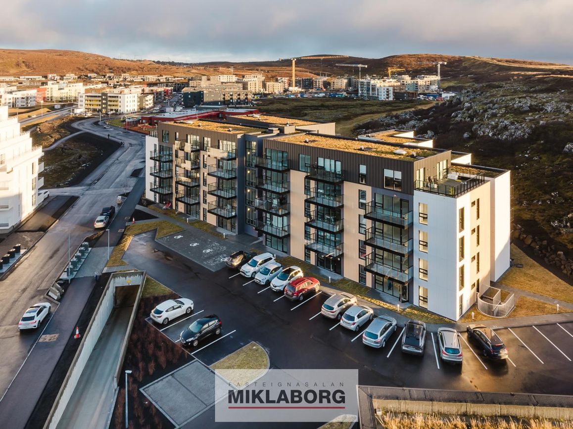Áshamar 56, 221 Hafnarfjörður