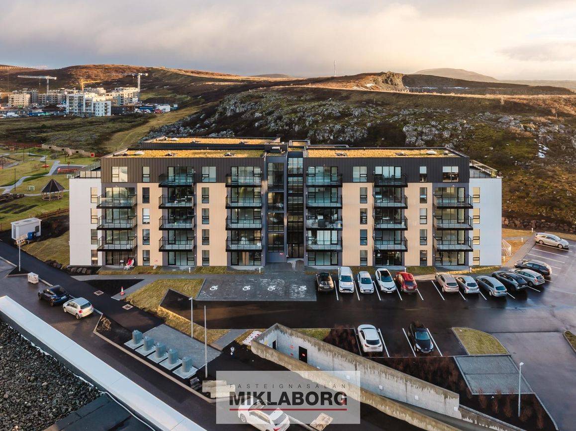 Áshamar 56, 221 Hafnarfjörður