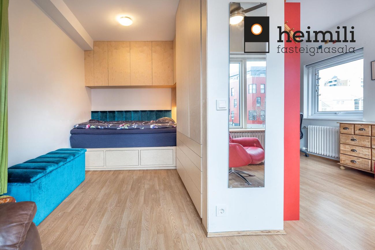 Hverfisgata 82 - 0201, 101 Reykjavík