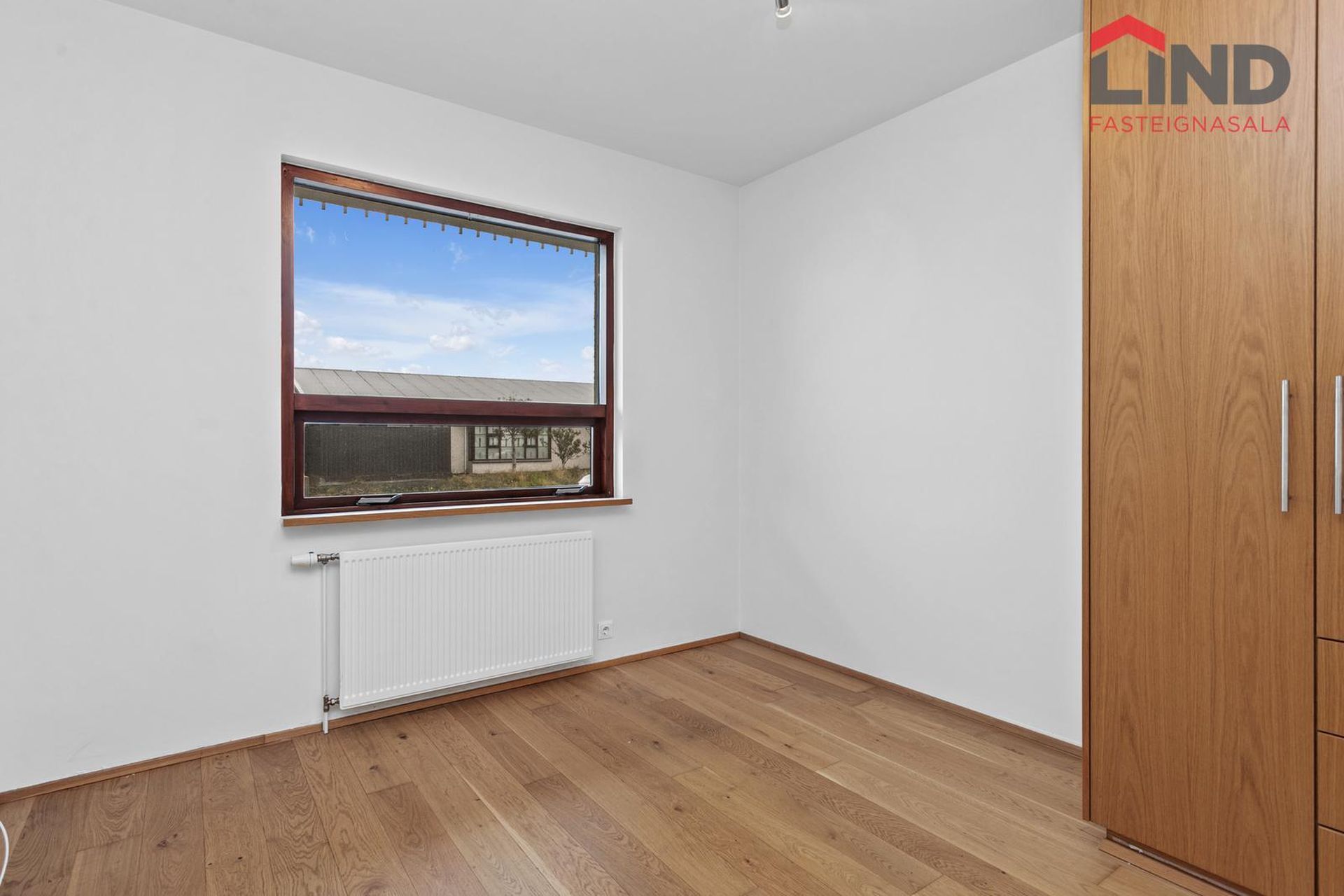 Tjarnabakki 4, 260 Reykjanesbær