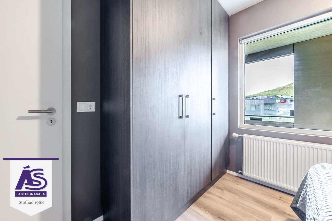 Hringhamar 7, 221 Hafnarfjörður
