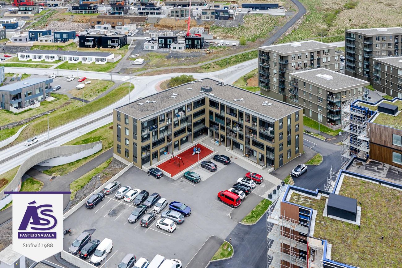 Hringhamar 7, 221 Hafnarfjörður