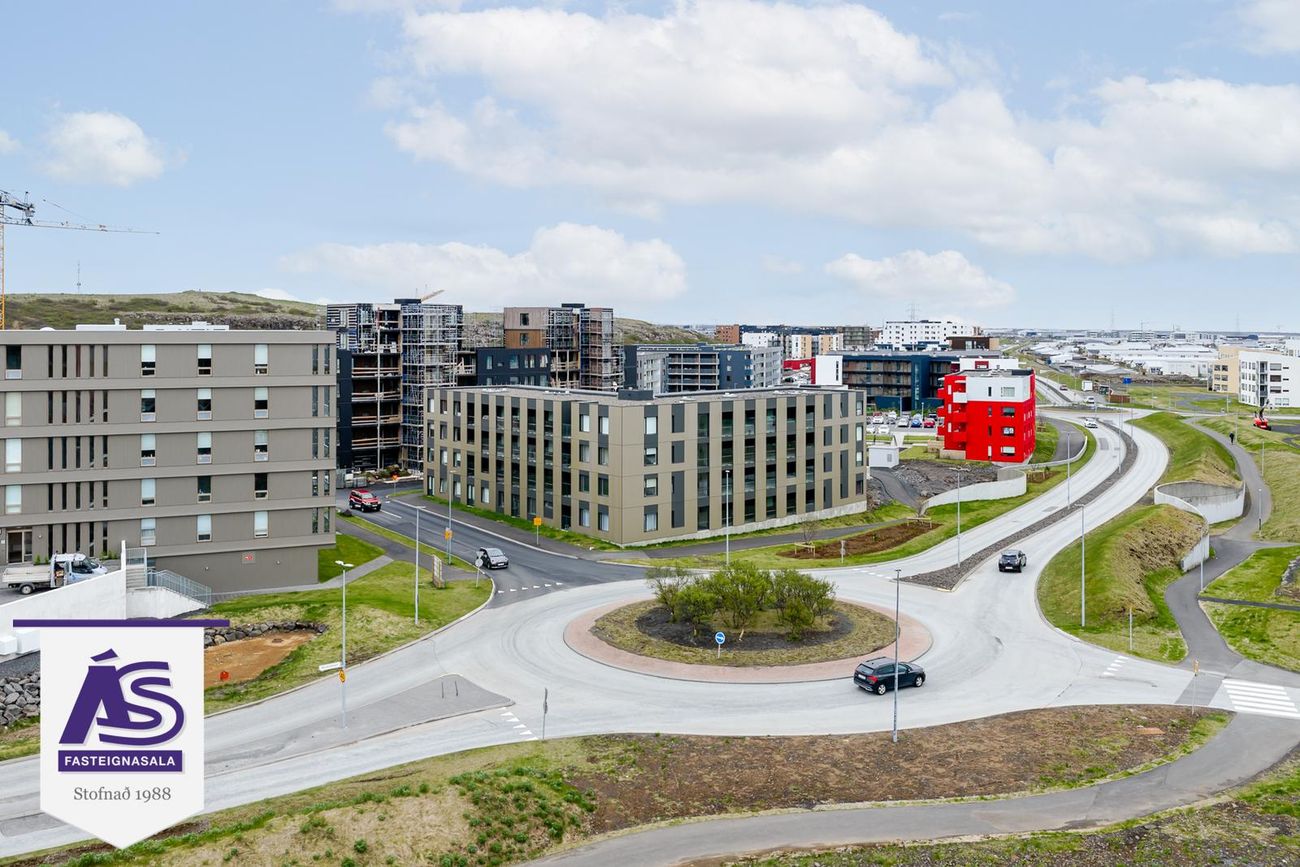 Hringhamar 7, 221 Hafnarfjörður