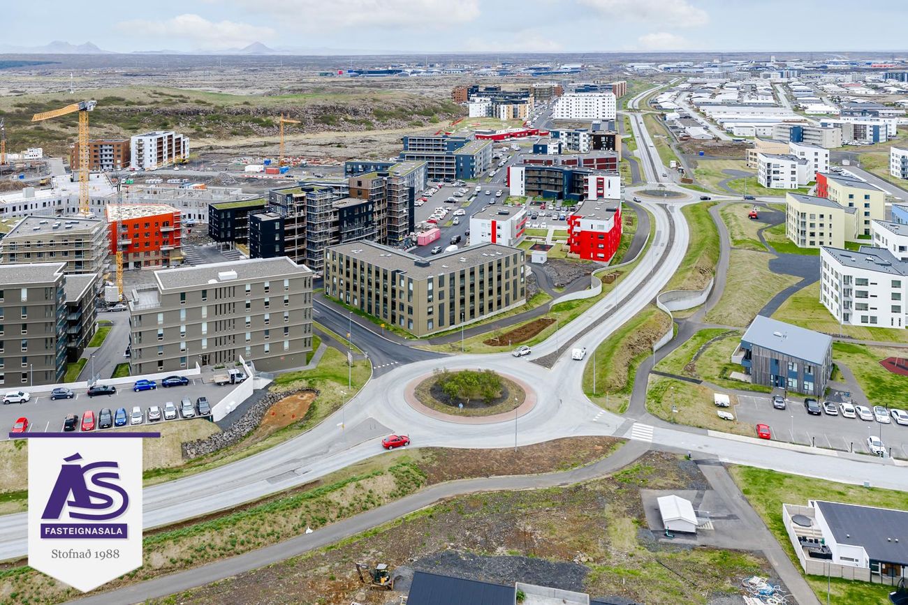Hringhamar 7, 221 Hafnarfjörður