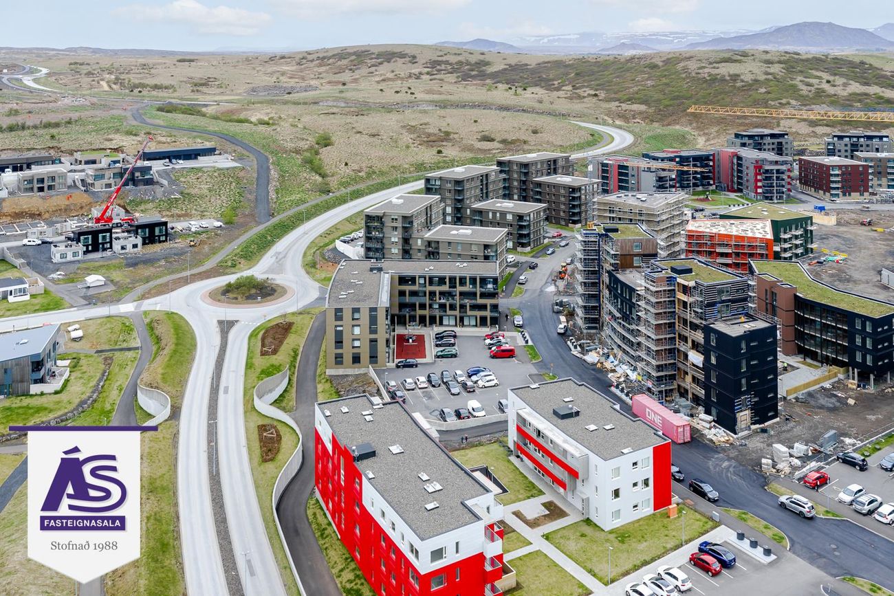 Hringhamar 7, 221 Hafnarfjörður