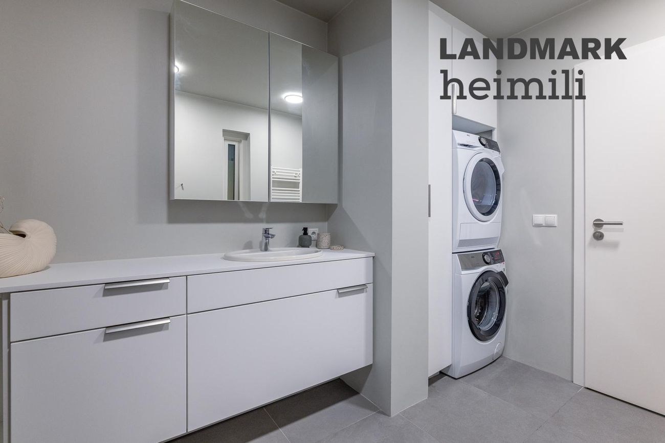 Hafnarbraut 12F, 200 Kópavogur