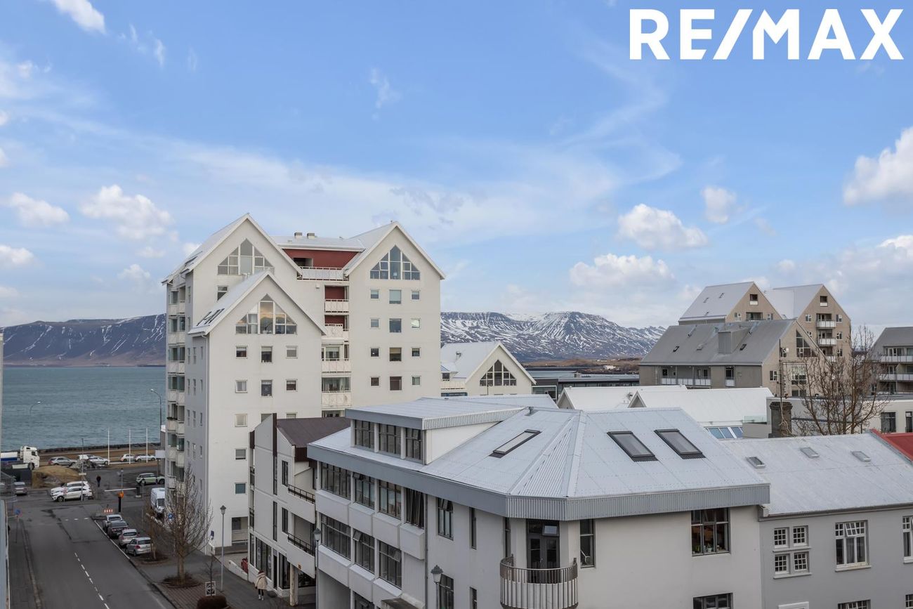 Hverfisgata 96, 101 Reykjavík