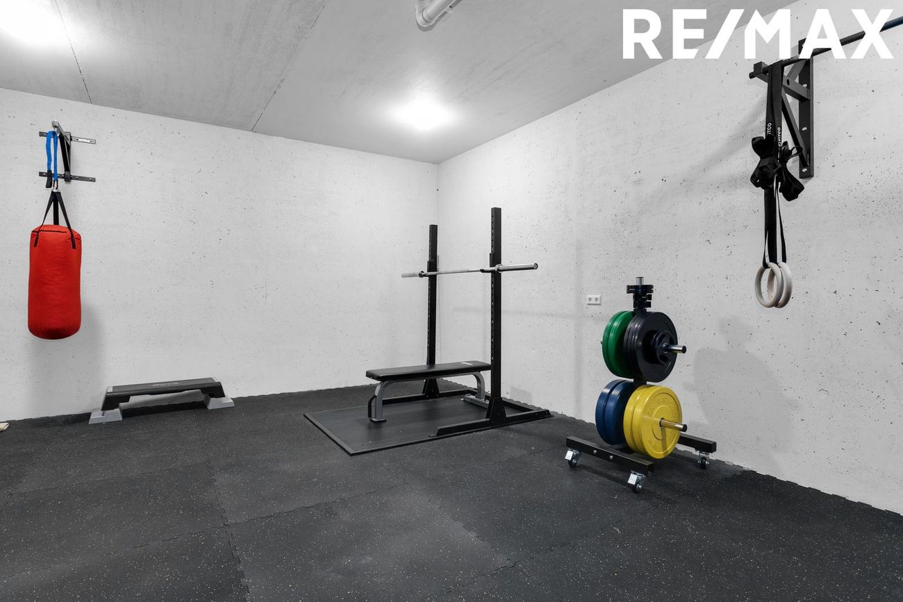 Hverfisgata 96, 101 Reykjavík