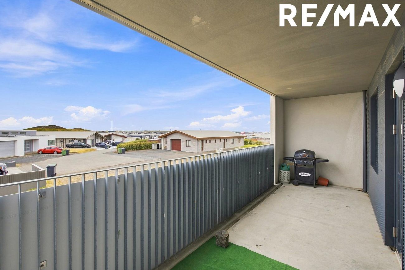 Dalsbraut 6, 260 Reykjanesbær