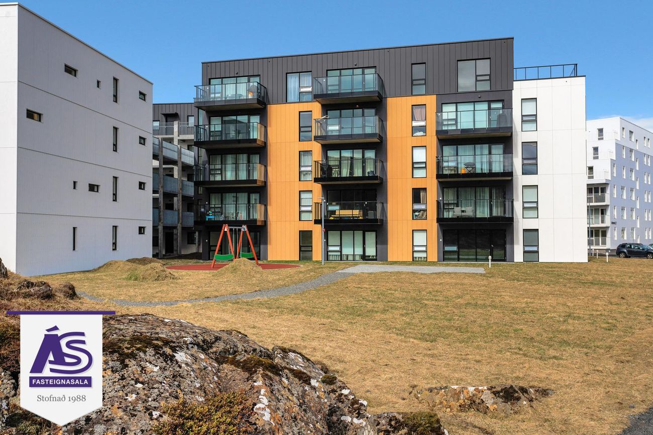 Áshamar 56, 221 Hafnarfjörður
