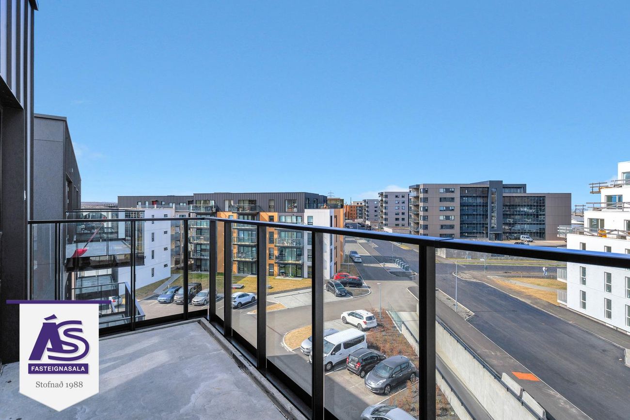 Áshamar 56, 221 Hafnarfjörður