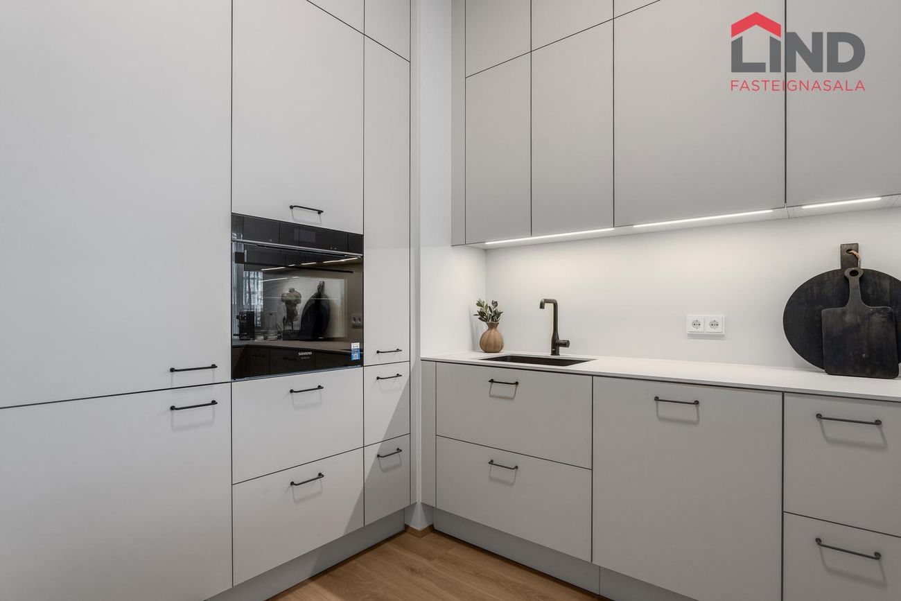 Hafnarbraut 10B - 0111, 200 Kópavogur