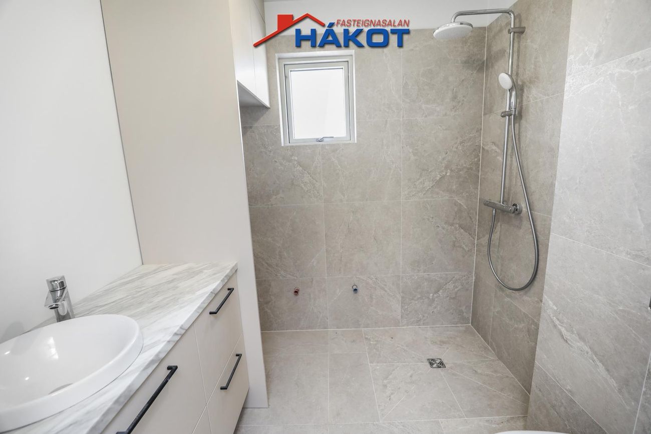 Beykiskógar 19, 300 Akranes