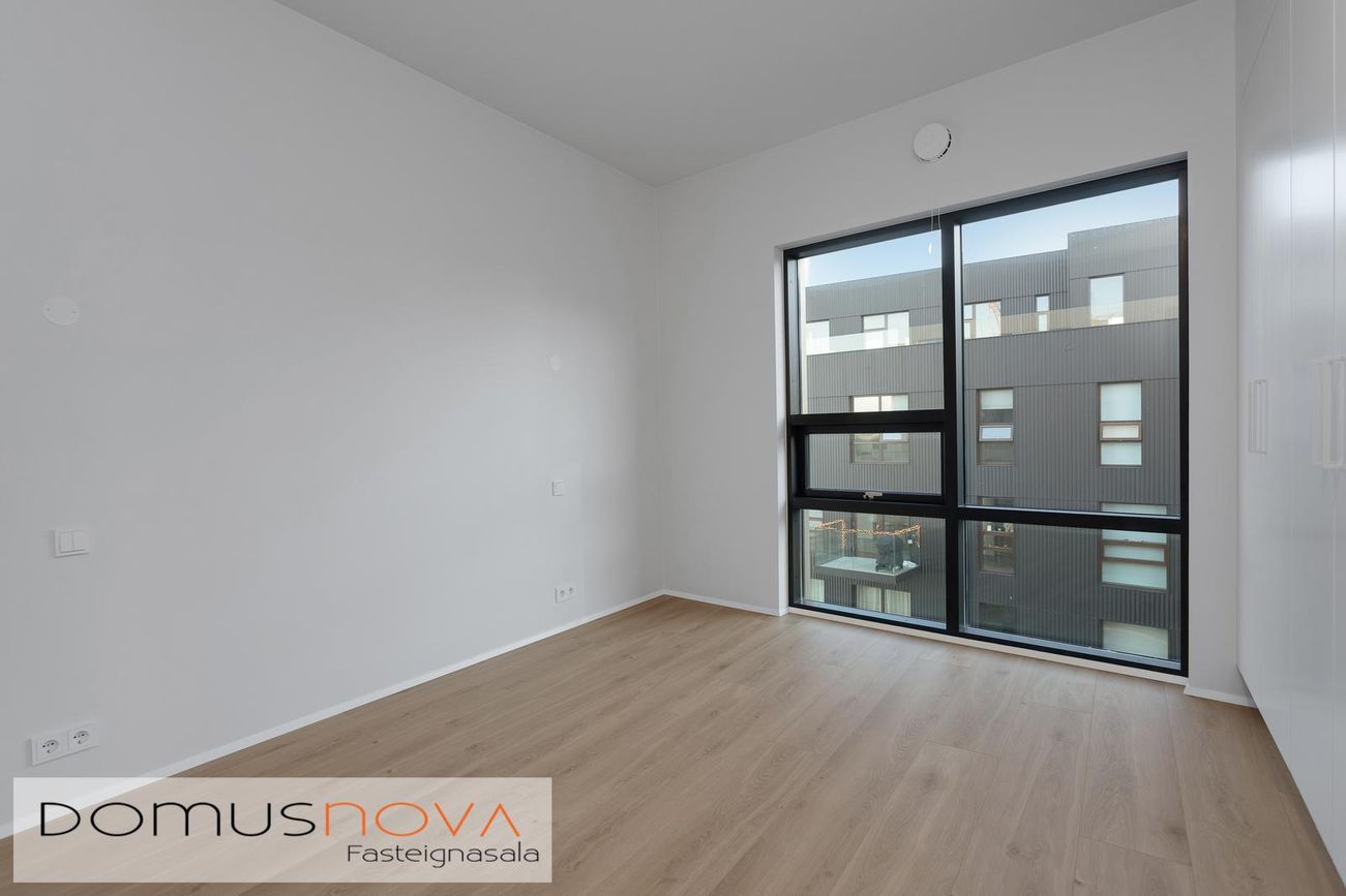 Jöfursbás 5B, 112 Reykjavík