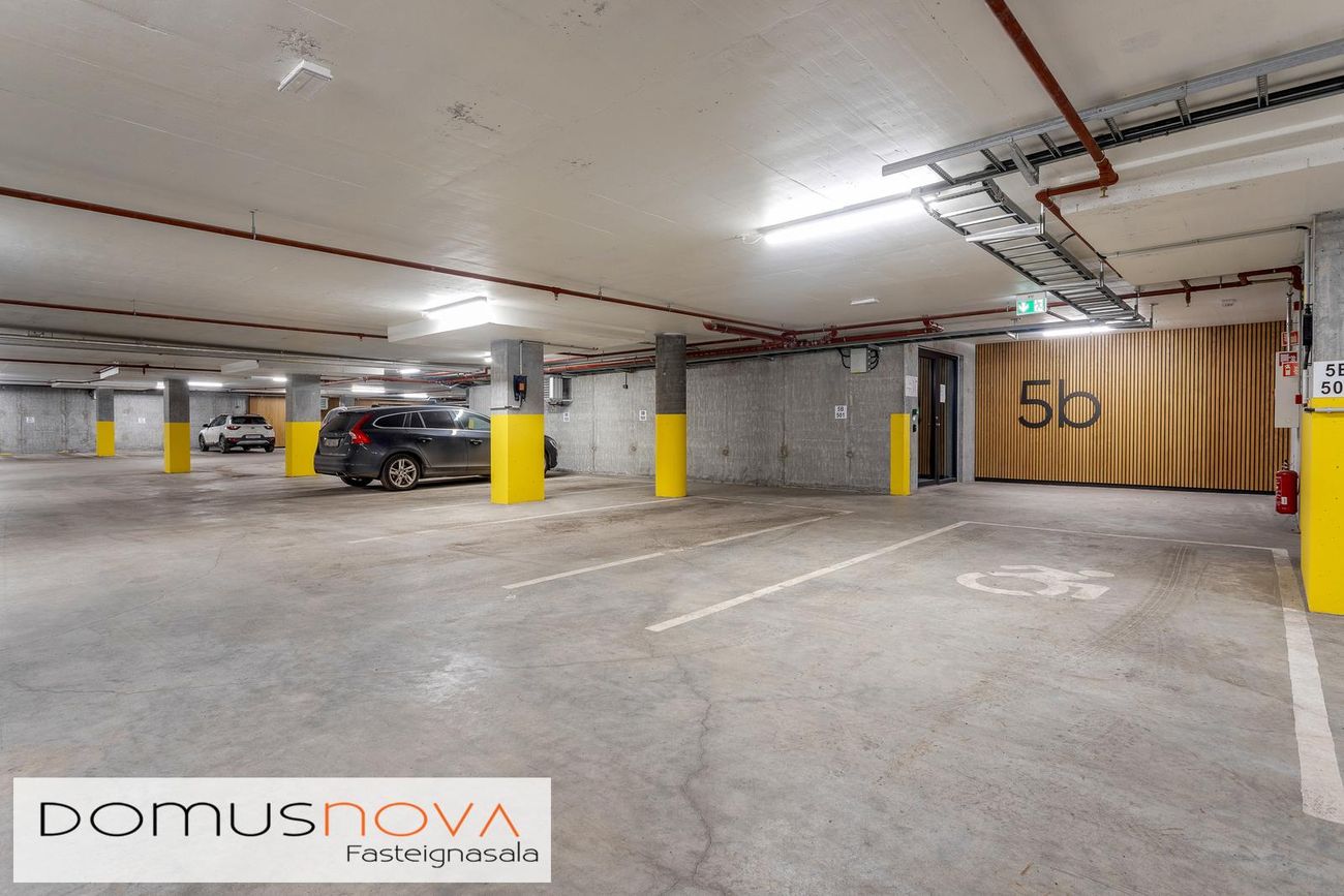 Jöfursbás 5B, 112 Reykjavík