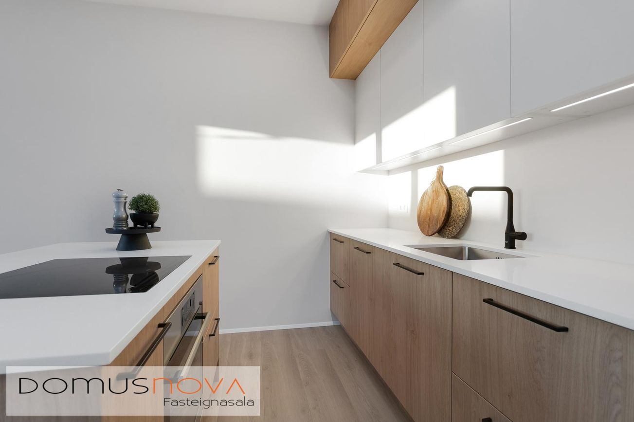 Jöfursbás 5B, 112 Reykjavík