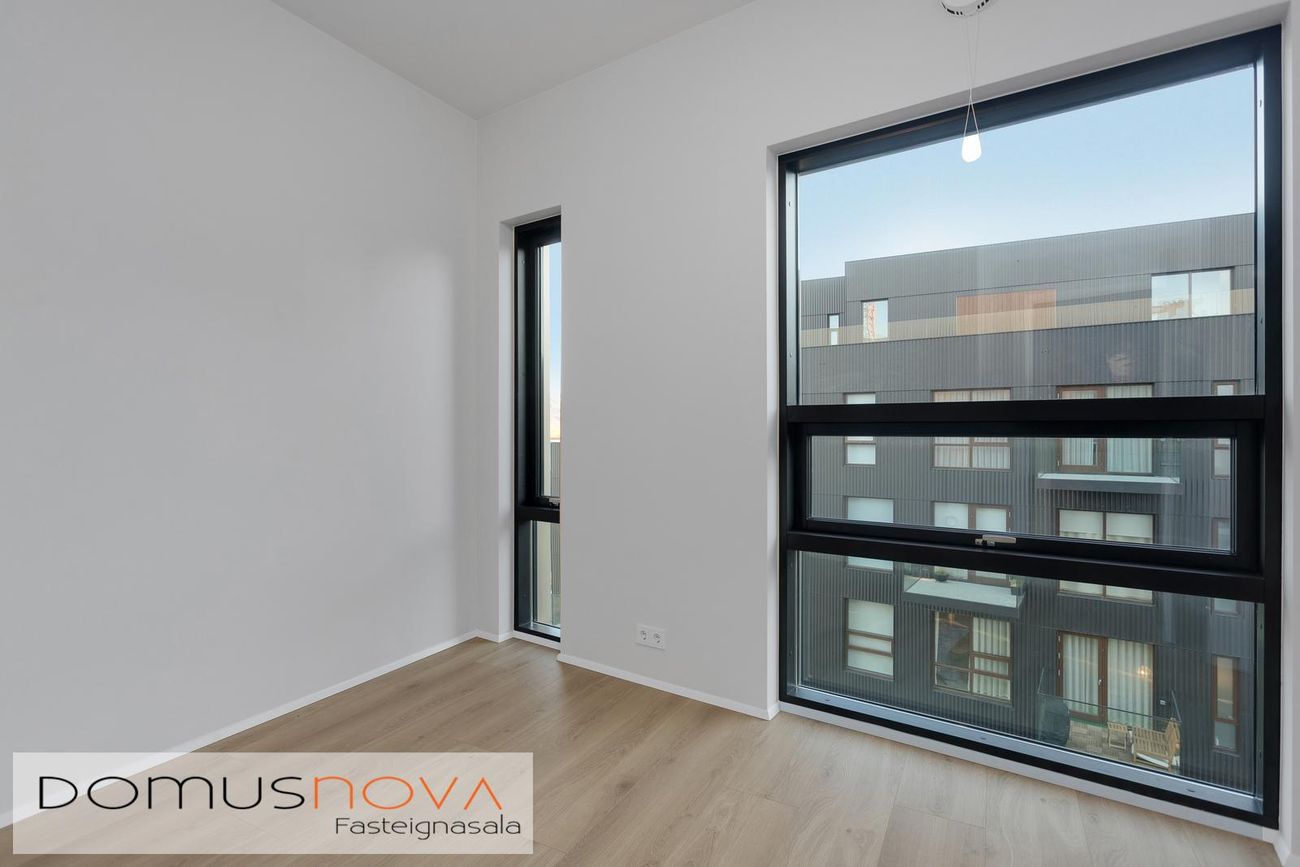 Jöfursbás 5B, 112 Reykjavík