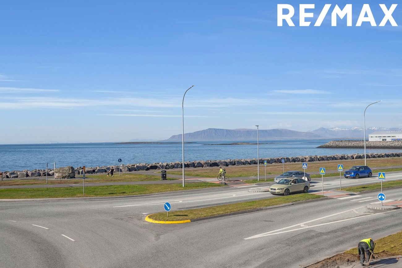 Hringbraut 120 - 0210, 101 Reykjavík