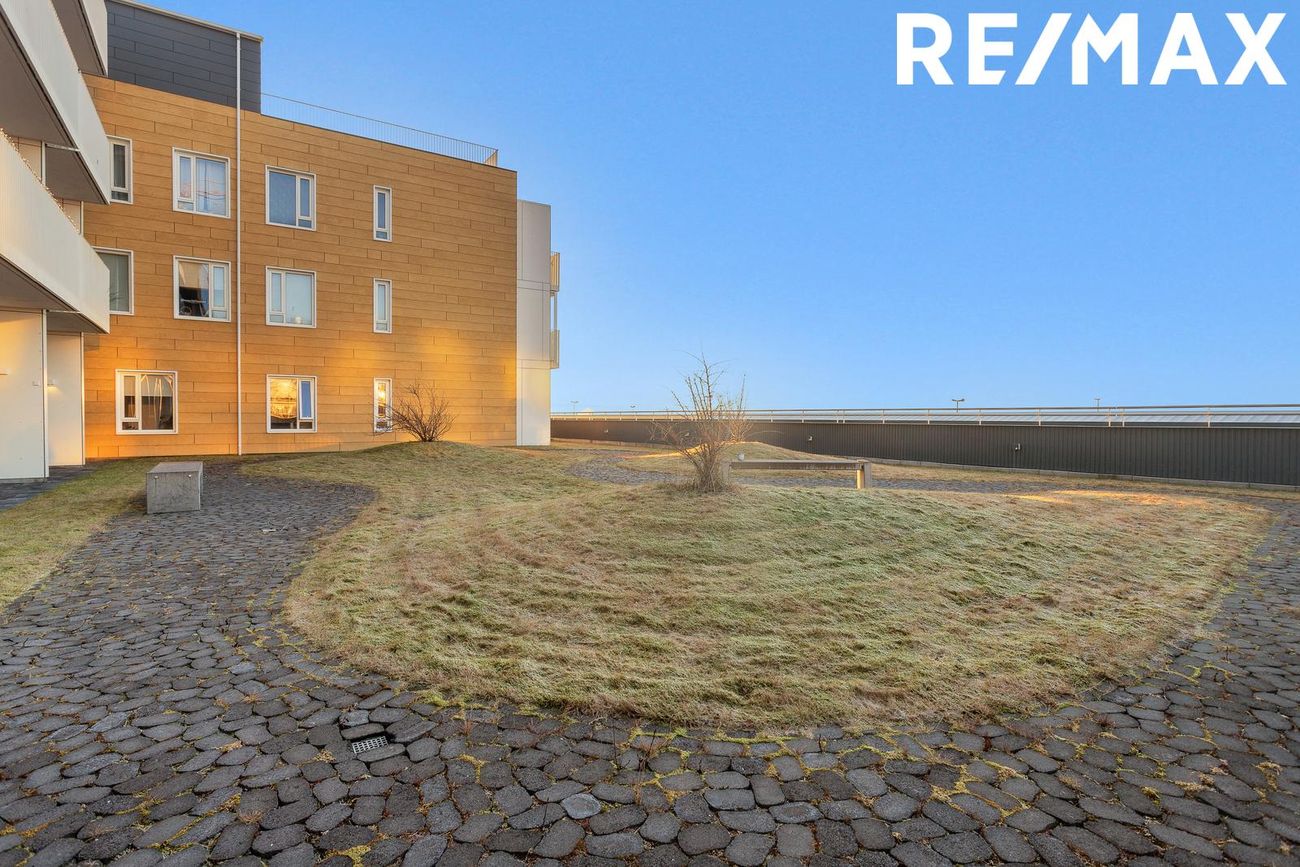 Hafnarbraut 9, 200 Kópavogur