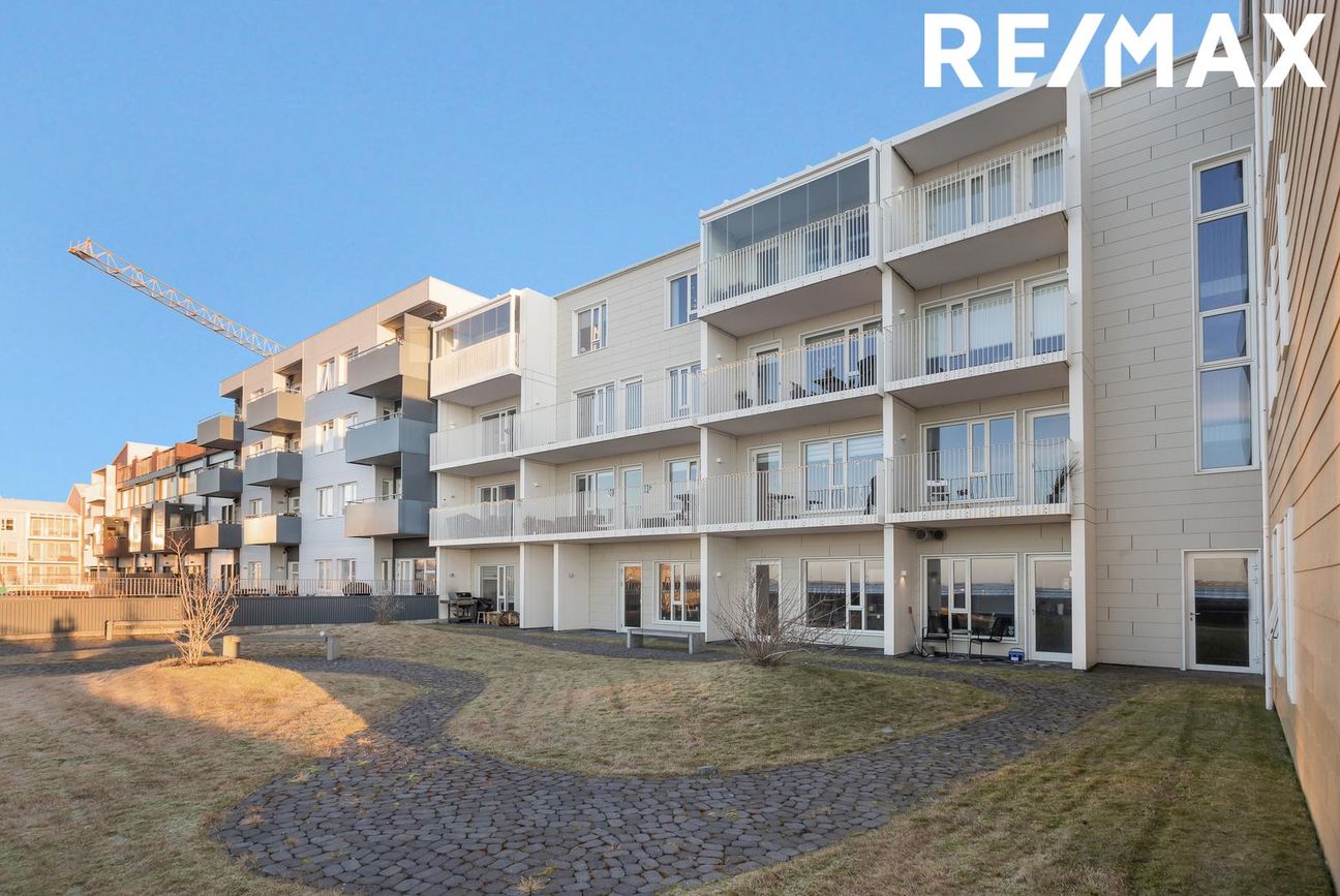 Hafnarbraut 9, 200 Kópavogur