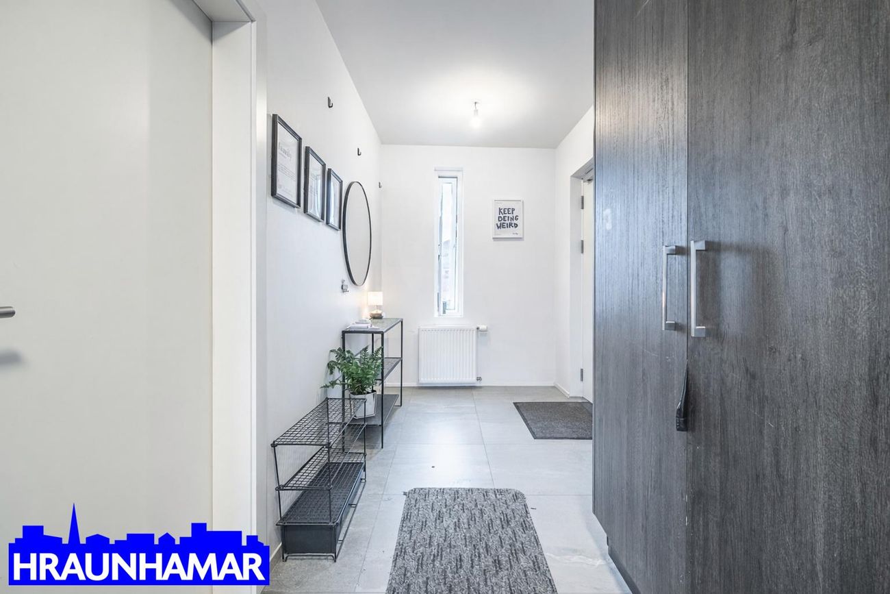 Hringhamar 7, 221 Hafnarfjörður