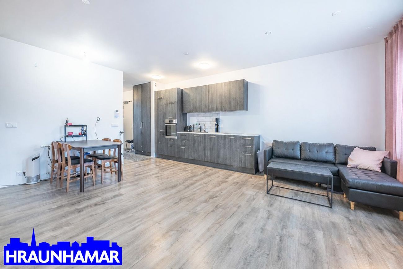 Hringhamar 7, 221 Hafnarfjörður