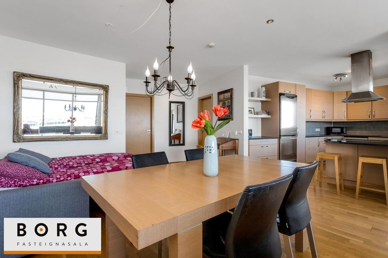 Ægisgata 5 - 0303, 101 Reykjavík