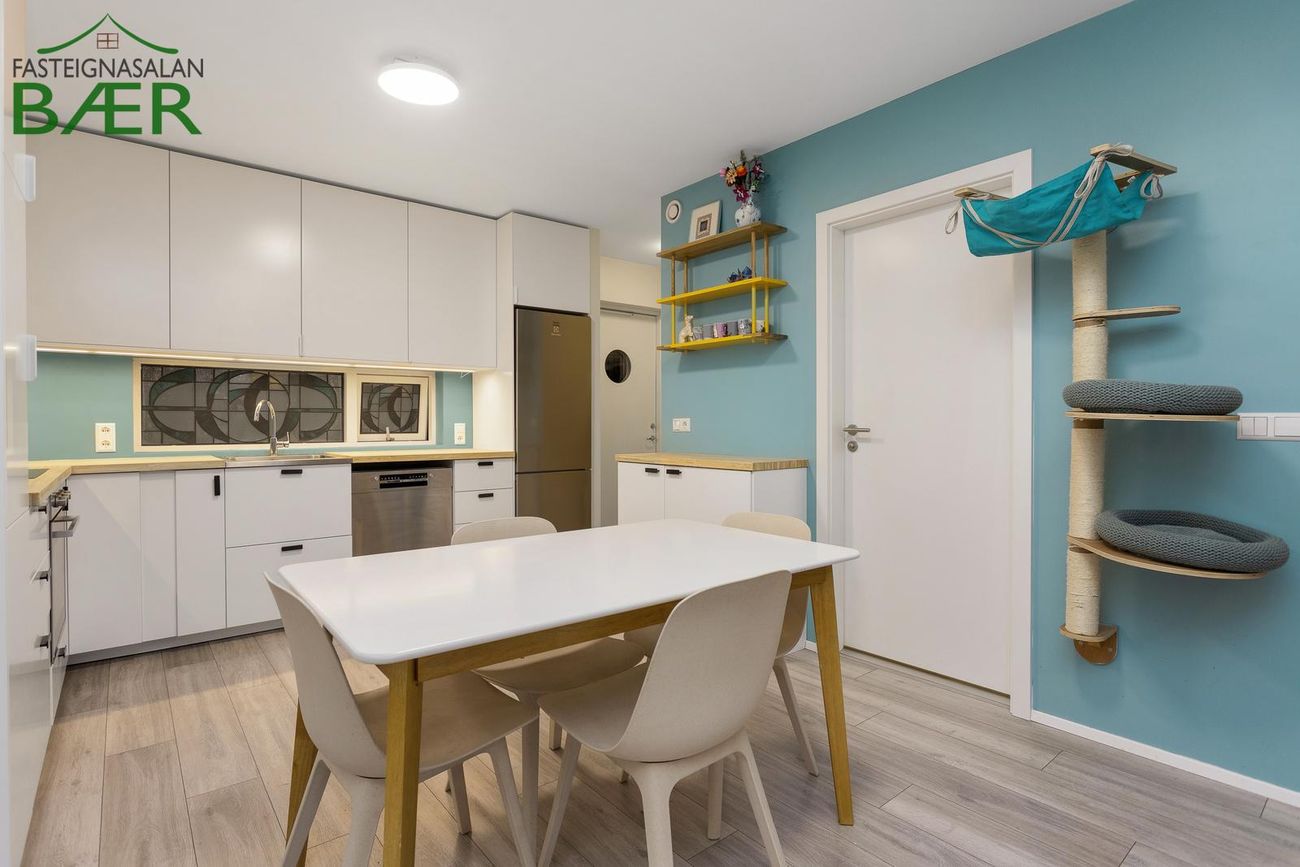 Jöfursbás 11B, 112 Reykjavík