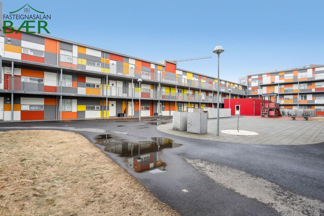 Jöfursbás 11B, 112 Reykjavík