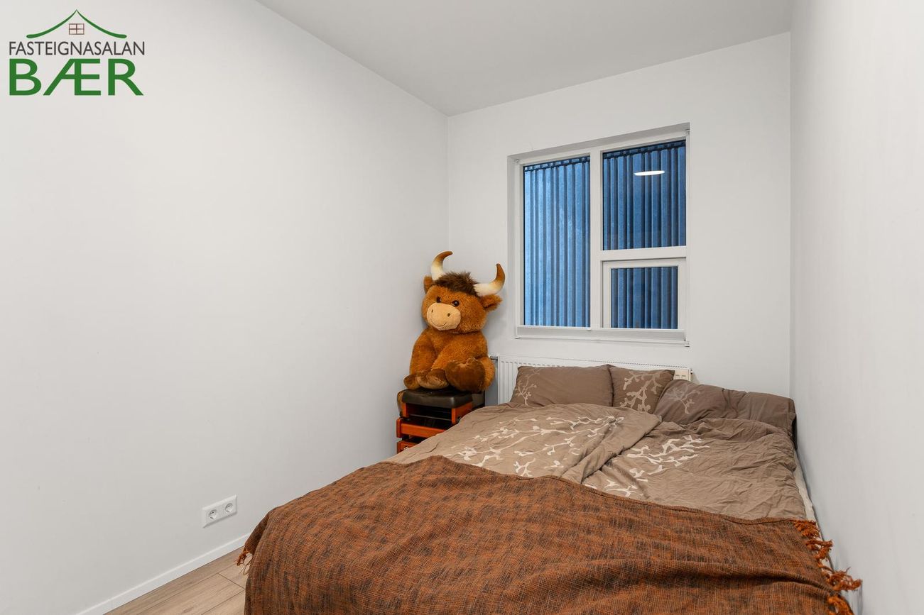 Jöfursbás 11B, 112 Reykjavík