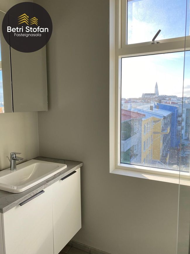 Laugavegur 145, 105 Reykjavík