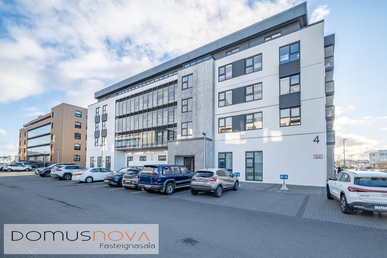 Dalbraut 4, 300 Akranes