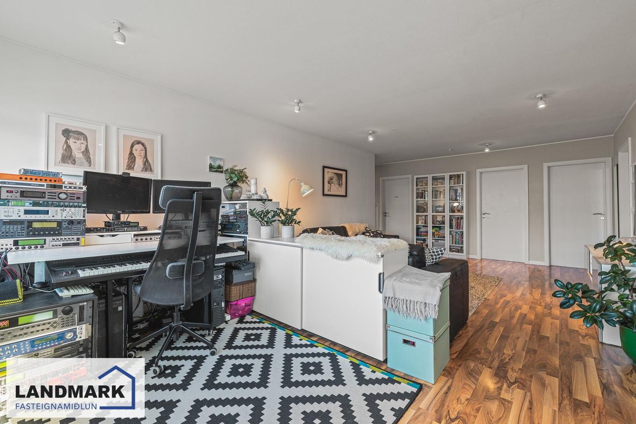 Reyrengi 1, 112 Reykjavík