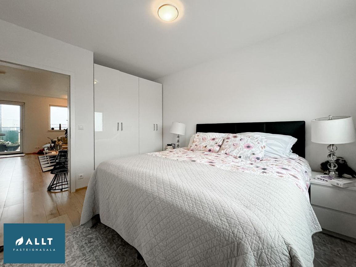 Tjarnabraut 14, 260 Reykjanesbær