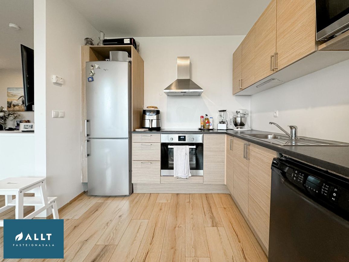 Tjarnabraut 14, 260 Reykjanesbær