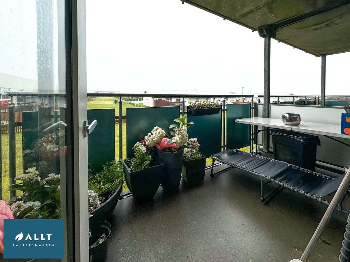 Tjarnabraut 14, 260 Reykjanesbær