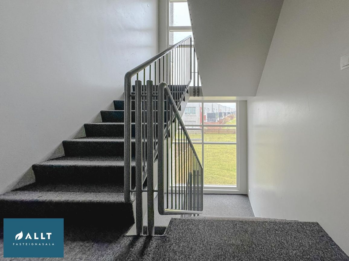 Tjarnabraut 14, 260 Reykjanesbær