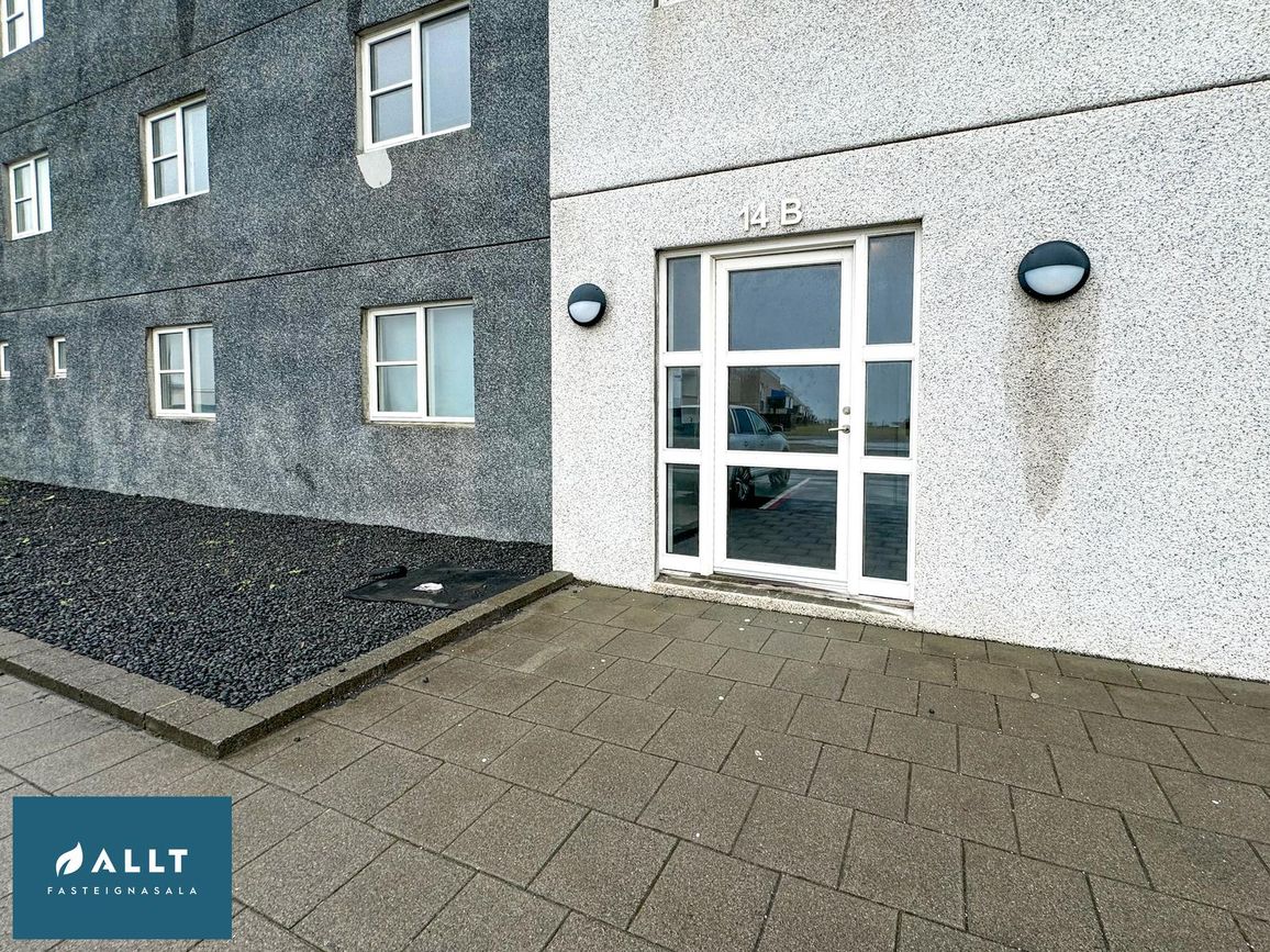 Tjarnabraut 14, 260 Reykjanesbær