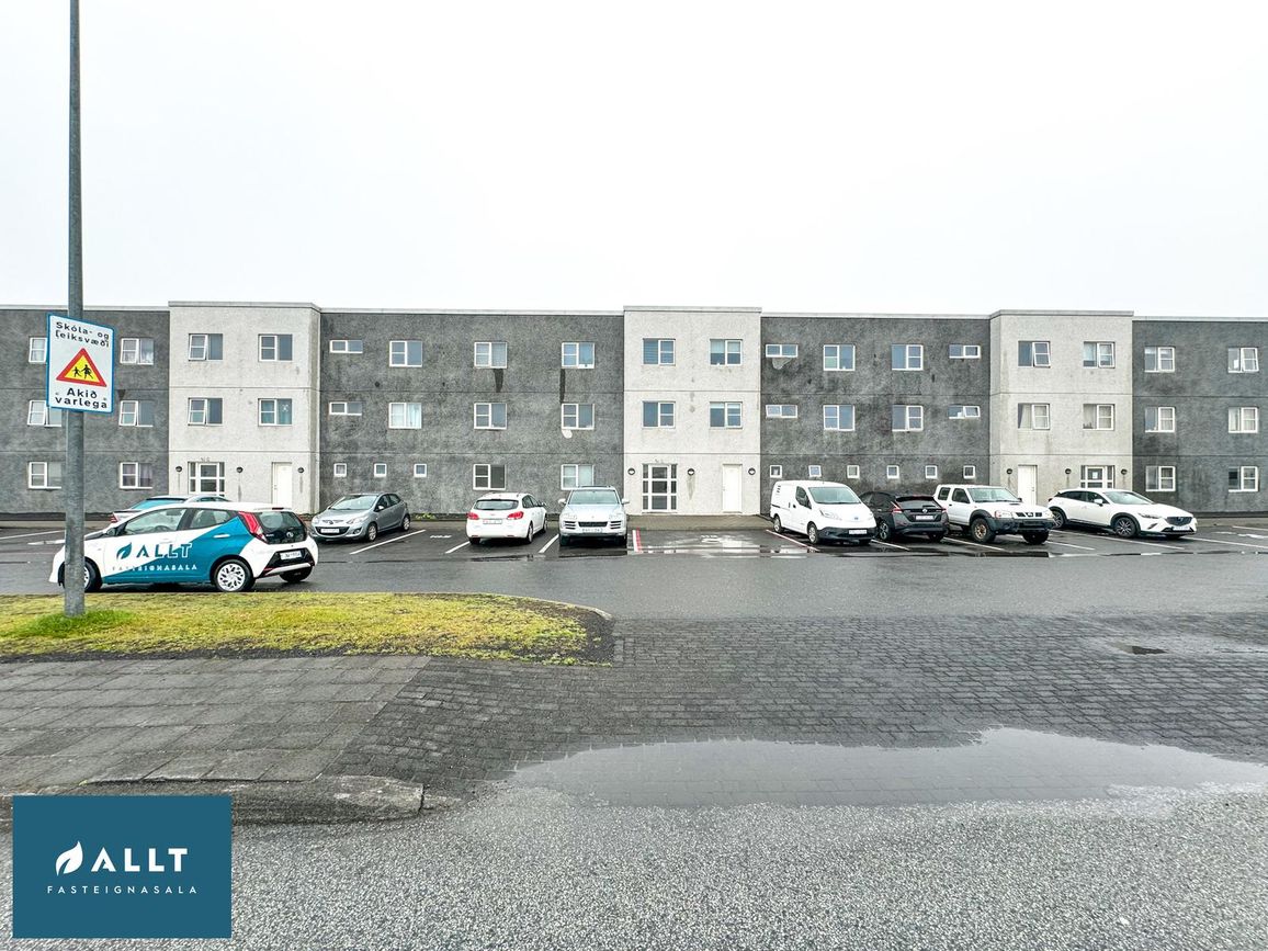 Tjarnabraut 14, 260 Reykjanesbær