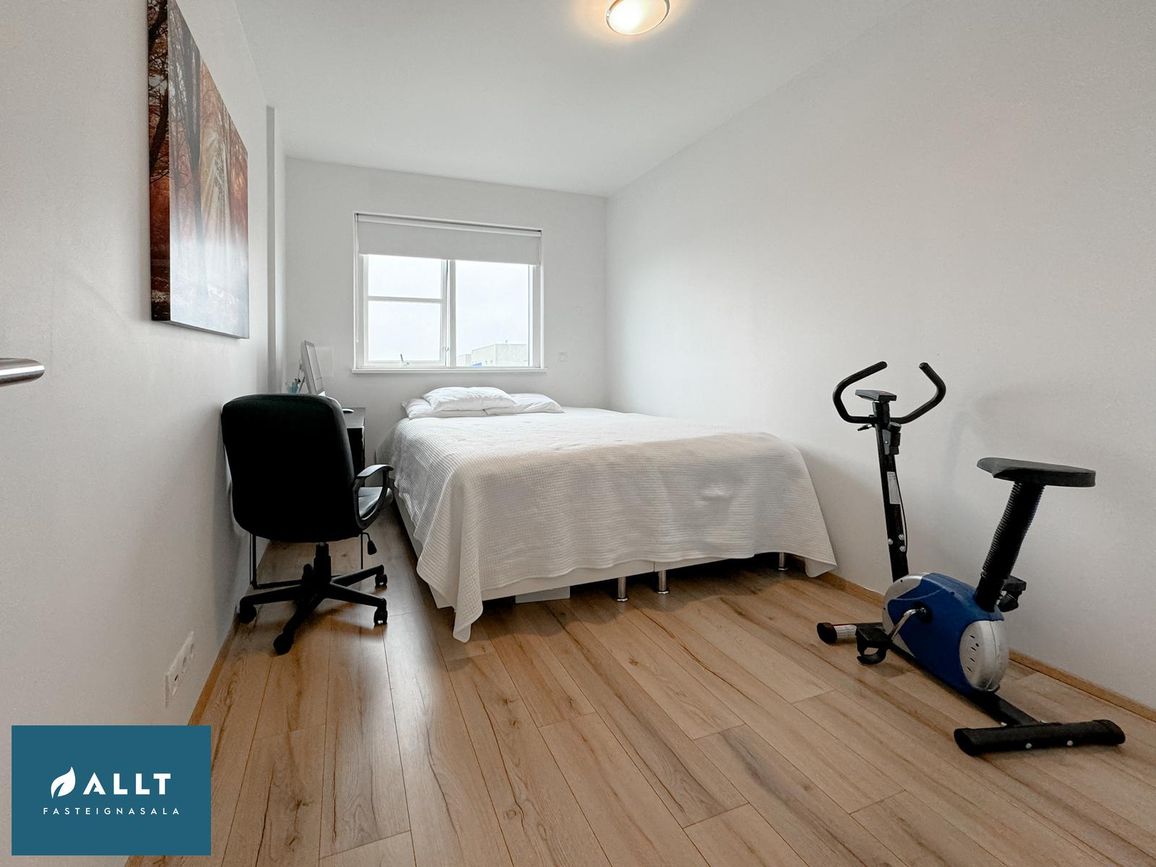 Tjarnabraut 14, 260 Reykjanesbær