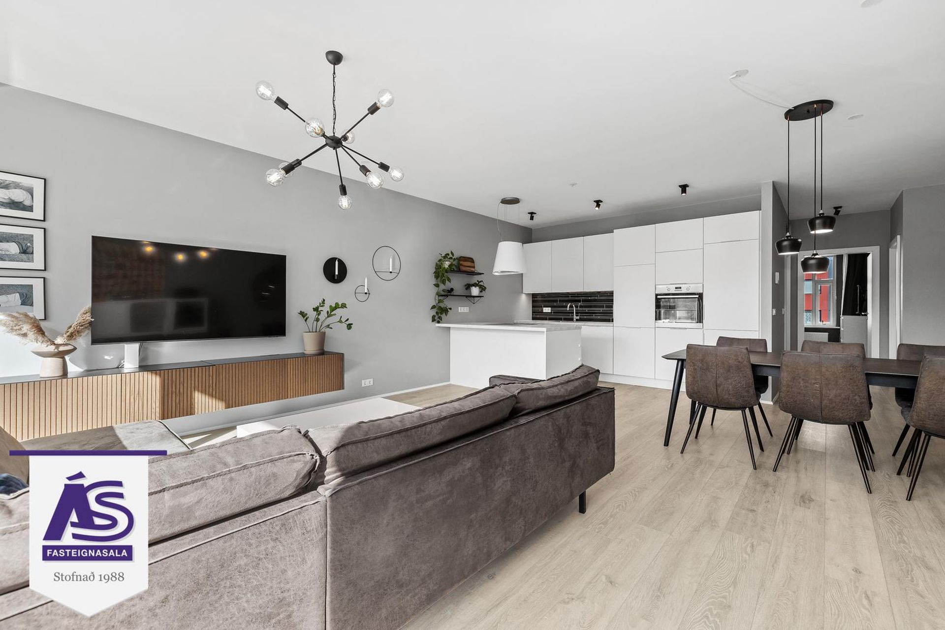 Vinastræti 8 - 0205, 210 Garðabær