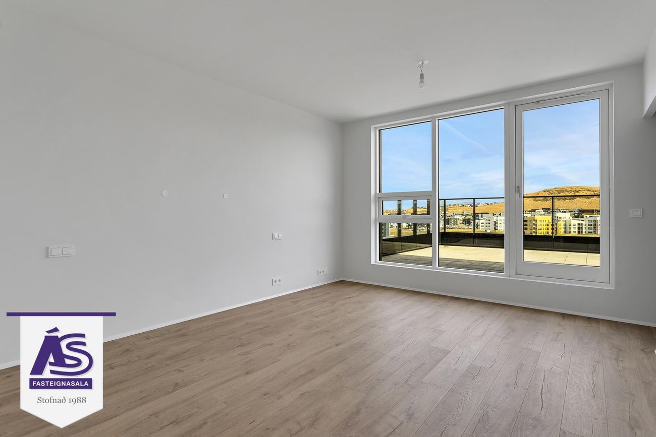 Áshamar 56, 221 Hafnarfjörður