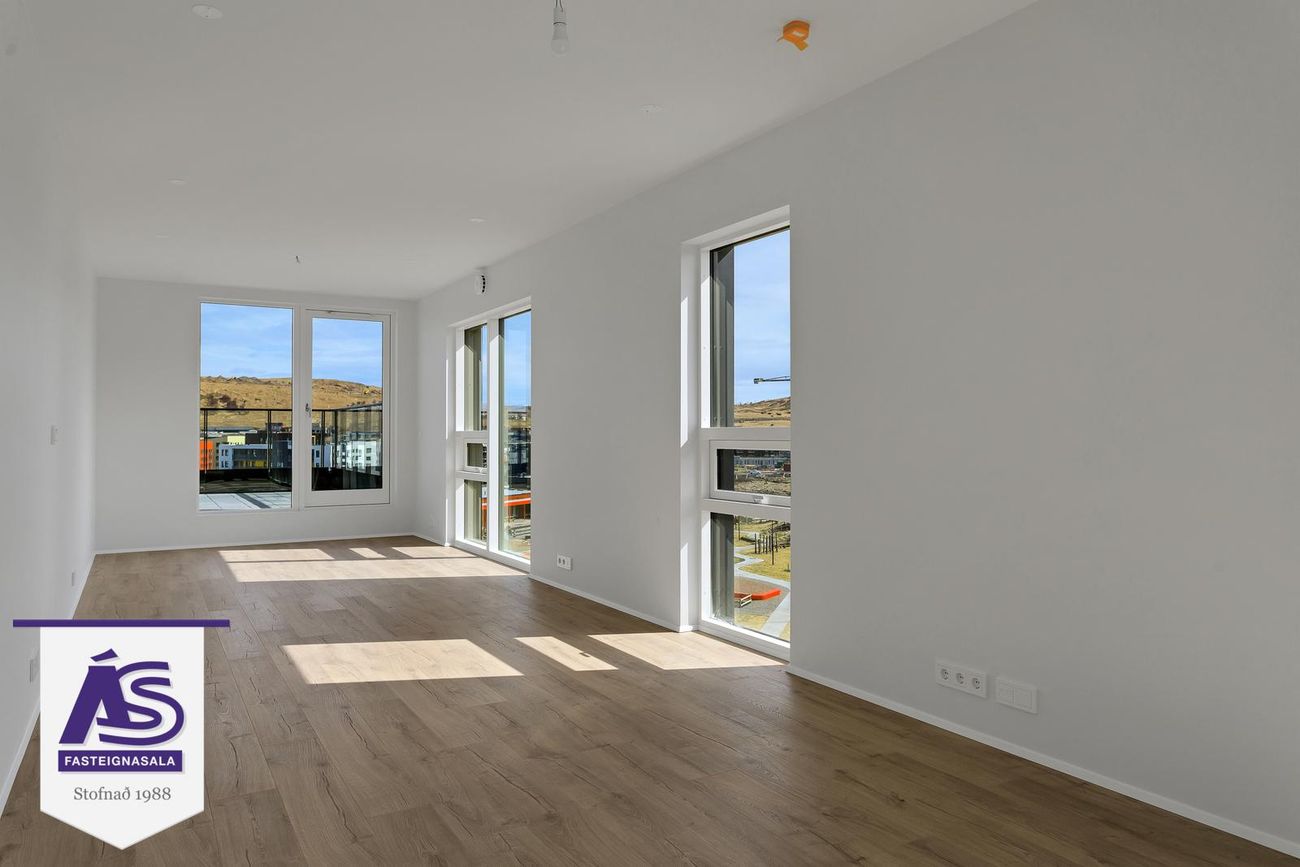 Áshamar 56, 221 Hafnarfjörður