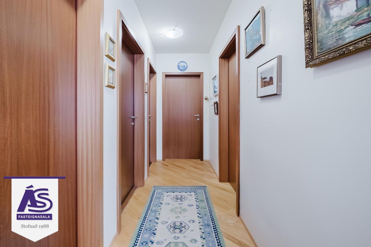 Burknavellir 3, 221 Hafnarfjörður