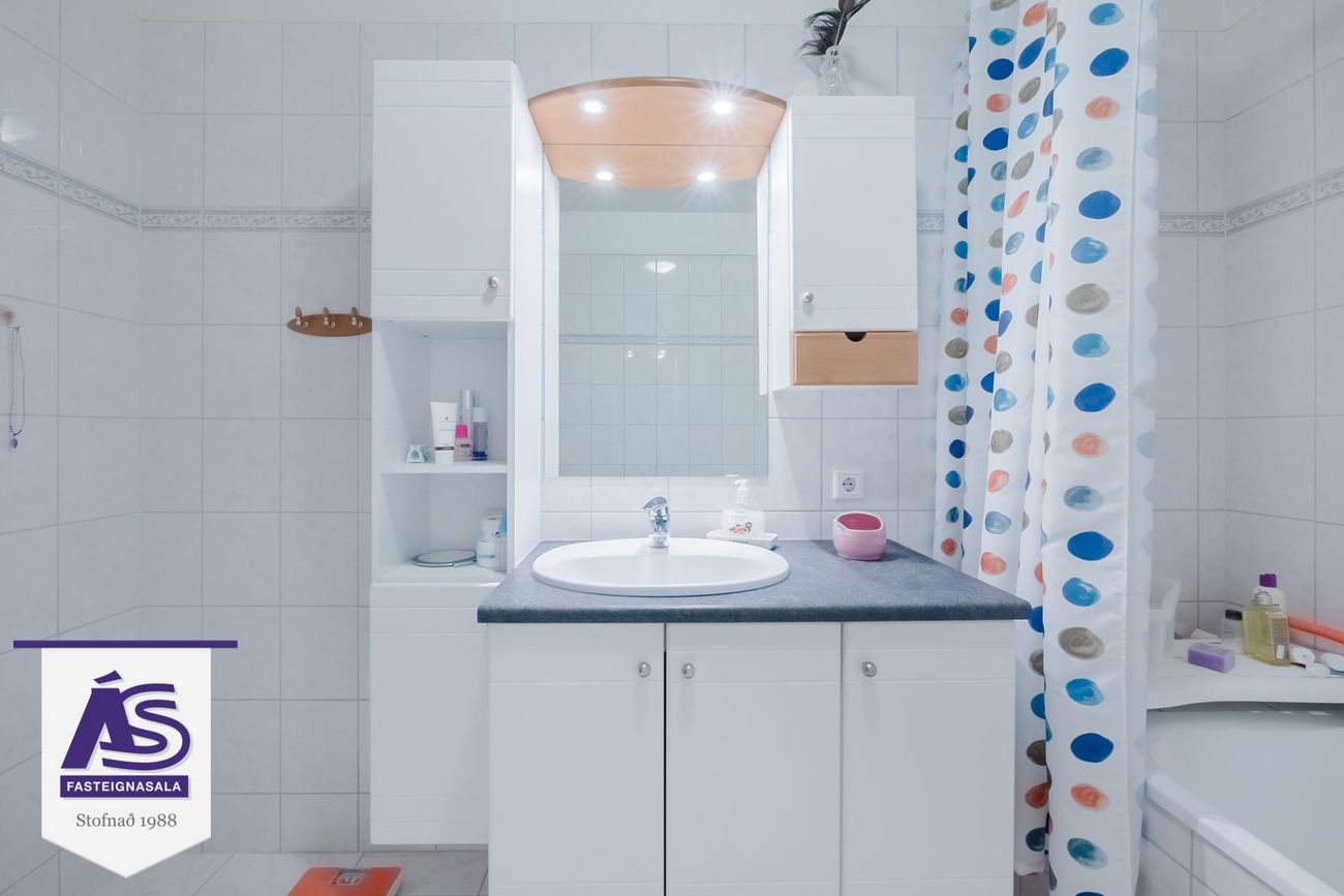 Burknavellir 3, 221 Hafnarfjörður